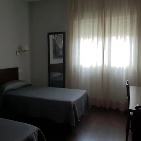 Hostal T4-2